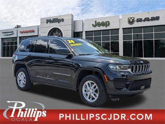 Certified 2024 Jeep Grand Cherokee Laredo X image 1