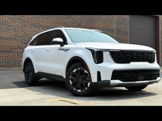 Used 2024 Kia Sorento S image 1