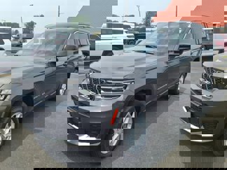 New 2025 Jeep Grand Cherokee L Laredo image 1