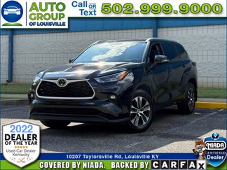 Used 2022 Toyota Highlander XLE image 1