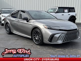 Used 2025 Toyota Camry XSE image 1