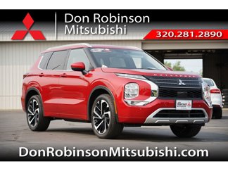 Used 2024 Mitsubishi Outlander SEL image 1