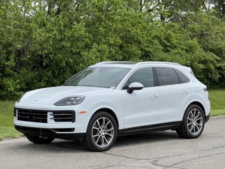 Certified 2024 Porsche Cayenne image 1