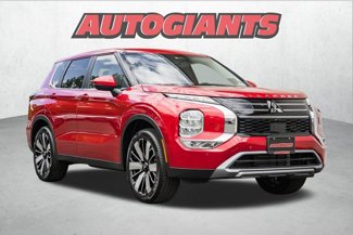 New 2025 Mitsubishi Outlander SE image 1