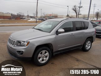 Used 2017 Jeep Compass Latitude image 1