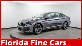 Used 2024 Volkswagen Jetta SE image 1