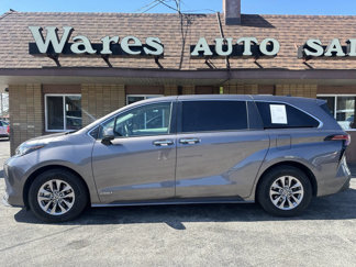 Used 2021 Toyota Sienna XLE image 1