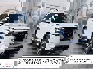 New 2025 Nissan Pathfinder SL image 1