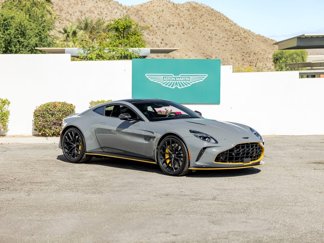 Used 2025 Aston Martin V8 Vantage Coupe image 1