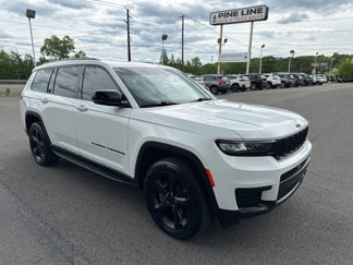 Used 2022 Jeep Grand Cherokee L Laredo image 1