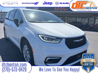 New 2025 Chrysler Pacifica Select image 1
