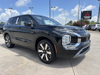 New 2025 Mitsubishi Outlander SE image 1