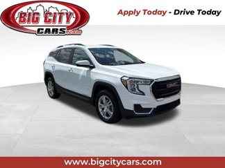 Used 2023 GMC Terrain SLE w/ Driver Convenience Package image 1