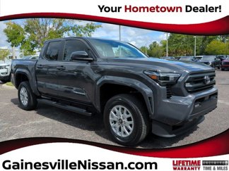Used 2025 Toyota Tacoma SR5 image 1