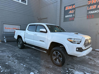 Used 2019 Toyota Tacoma TRD Sport image 1