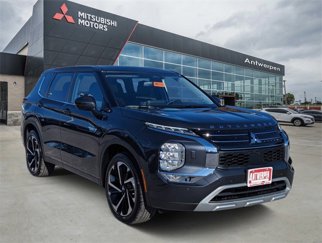 New 2025 Mitsubishi Outlander SE image 1