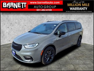 New 2025 Chrysler Pacifica Limited image 1