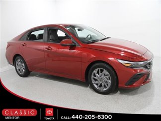 Used 2024 Hyundai Elantra SEL video 1