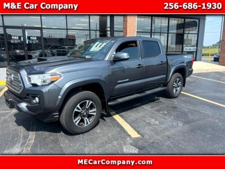 Used 2017 Toyota Tacoma TRD Sport w/ Tow Package (A/T) image 1