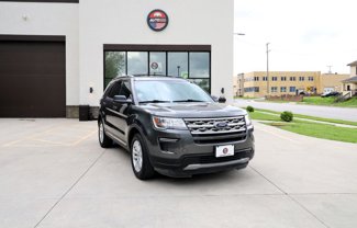 Used 2018 Ford Explorer XLT image 1