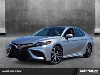 Used 2023 Toyota Camry SE image 1