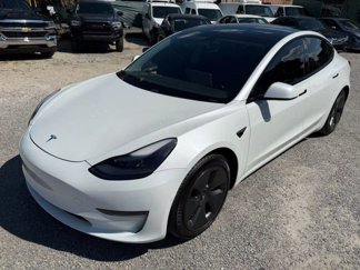 Used 2021 Tesla Model 3 Standard Range Plus image 1