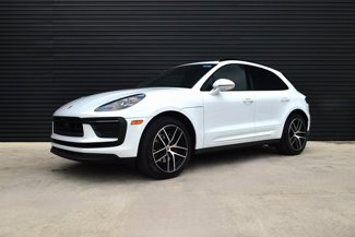 Used 2024 Porsche Macan image 1