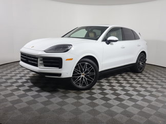 Certified 2025 Porsche Cayenne image 1