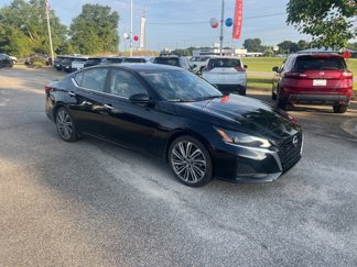 Used 2023 Nissan Altima 2.5 SL image 1