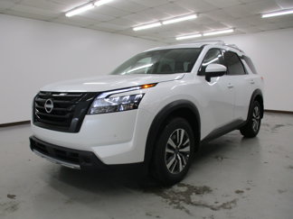 New 2025 Nissan Pathfinder SL w/ Black Appearance Package image 1