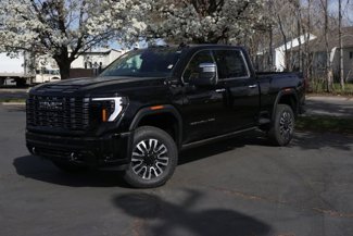 New 2025 GMC Sierra 2500 Denali Ultimate image 1