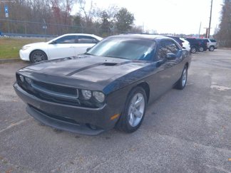 Used 2013 Dodge Challenger SXT image 1