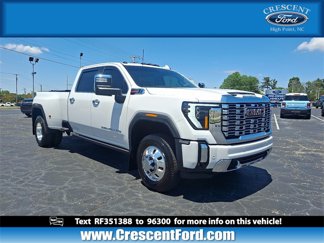 Used 2024 GMC Sierra 3500 Denali w/ Technology Package image 1