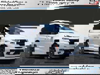 New 2025 Chrysler Pacifica Premium image 1