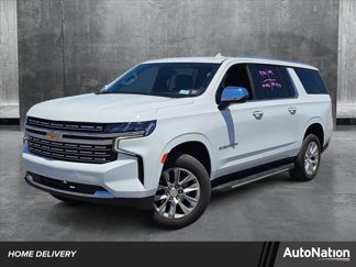 Used 2023 Chevrolet Suburban Premier image 1