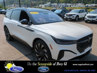 Used 2024 Lincoln Nautilus Reserve w/ Equipment Group 202A image 1