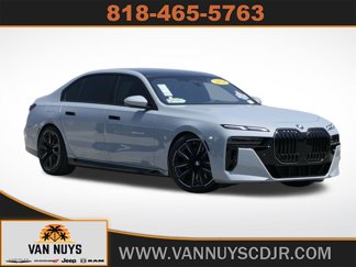 Used 2024 BMW 740i image 1