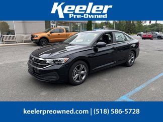 Used 2024 Volkswagen Jetta SE image 1
