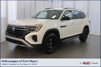 New 2026 Volkswagen Atlas Peak Edition image 1