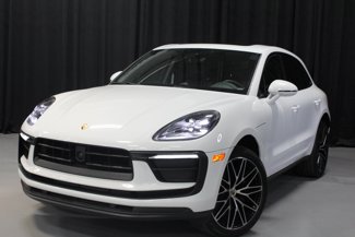 Used 2024 Porsche Macan image 1