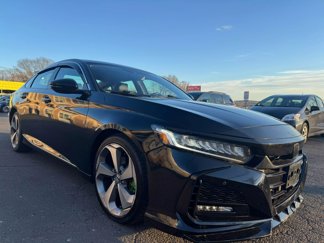 Used 2018 Honda Accord Touring image 1