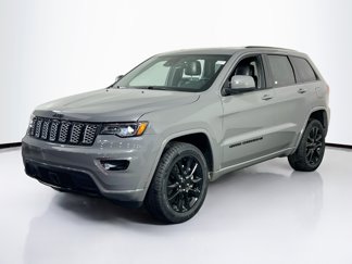 Used 2022 Jeep Grand Cherokee Laredo X image 1