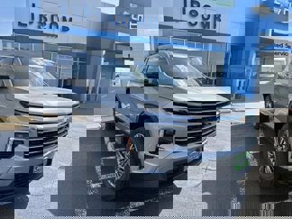 New 2026 Chevrolet Traverse LT w/ Driver Confidence Package image 1