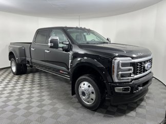 Used 2024 Ford F450 4x4 Crew Cab Super Duty image 1