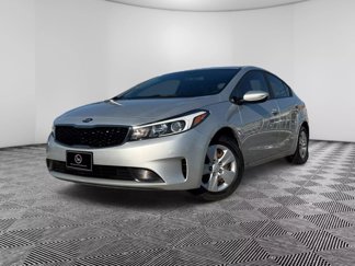 Used 2018 Kia Forte LX image 1
