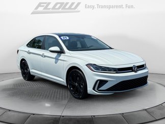 Certified 2025 Volkswagen Jetta SE w/ Sunroof Package image 1