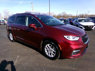 Used 2021 Chrysler Pacifica Touring-L image 1