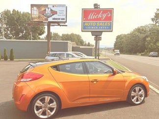 Used 2016 Hyundai Veloster w/ Option Group 02 image 1