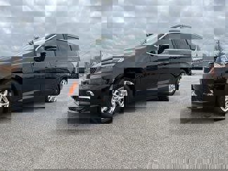 New 2025 Chrysler Pacifica Select image 1