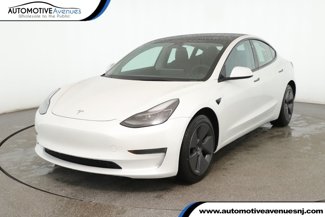 Used 2022 Tesla Model 3 Standard Range image 1